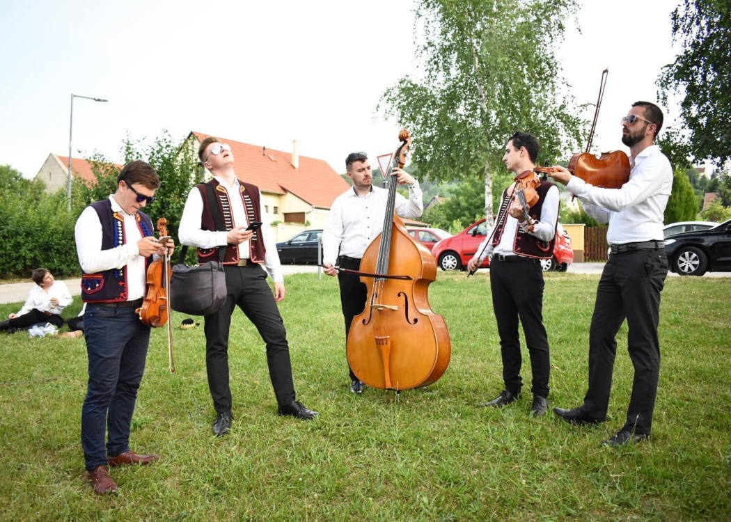 Cimbálová muzika Kaňúr
