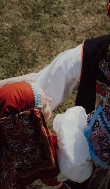 Vystoupení folklorních tanečních souborů
