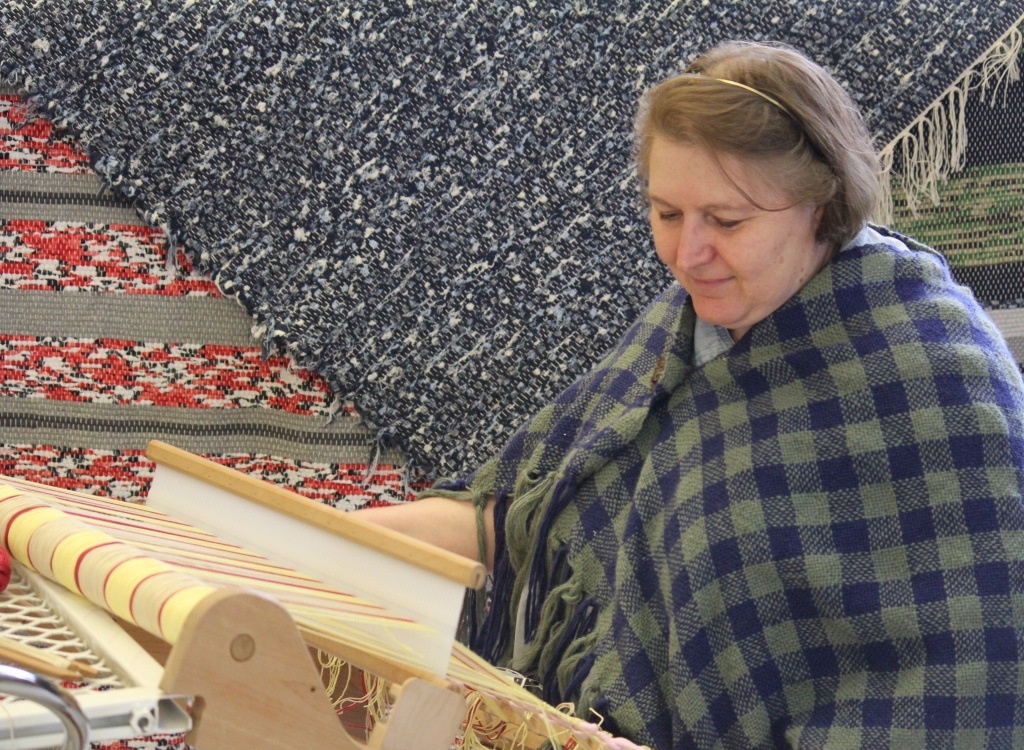 Ukázka řemesel: Martina Holcrová – předení