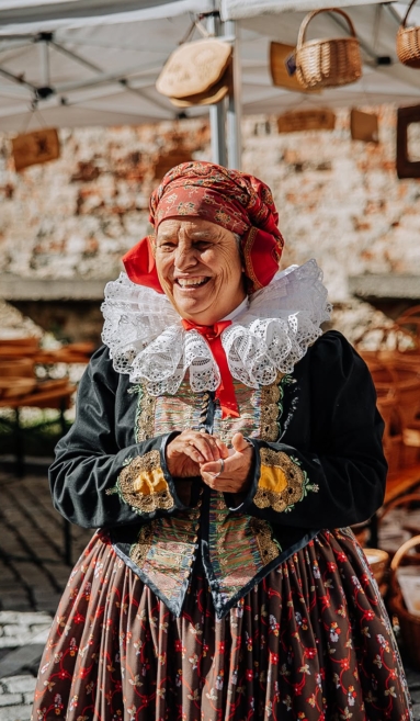 Ukázka řemesel: Milena Malinová – paličkování
