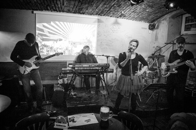 Pavla Roof & Gipsy in my soul