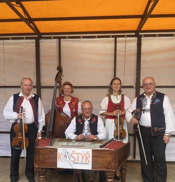 Cimbálová muzika Koštýř